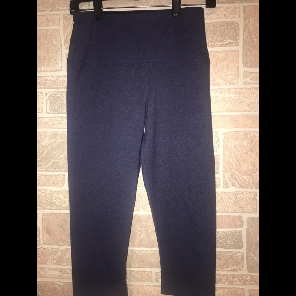 Lysse shaper Capri Leggings size Medium